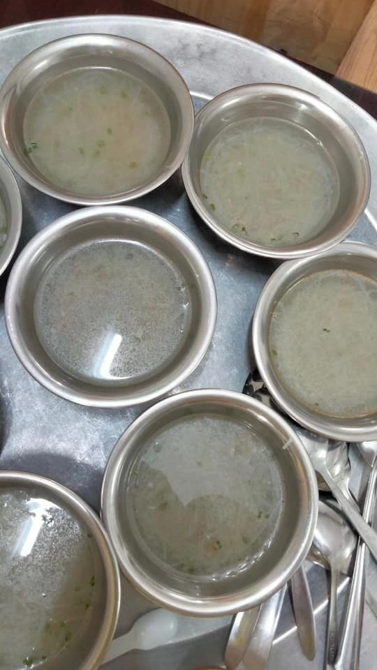 Phụ huynh đăng ảnh tố trường mẫu giáo ở hà nội học phí gần 5 triệutháng cho trẻ 1 tuổi ăn toàn mì ăn liền các mẹ hoang mang - 3