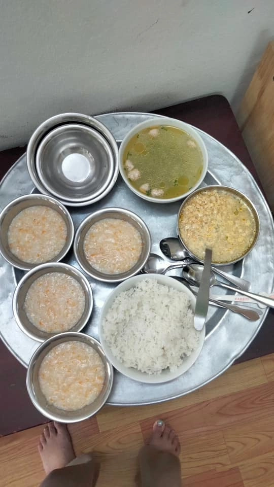 Phụ huynh đăng ảnh tố trường mẫu giáo ở hà nội học phí gần 5 triệutháng cho trẻ 1 tuổi ăn toàn mì ăn liền các mẹ hoang mang - 4
