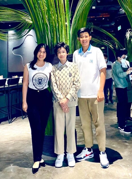Phước sang có 2 quý tử điển trai với kim thư tên được đặt giống nhau theo họ lưu của bố rất hay - 2
