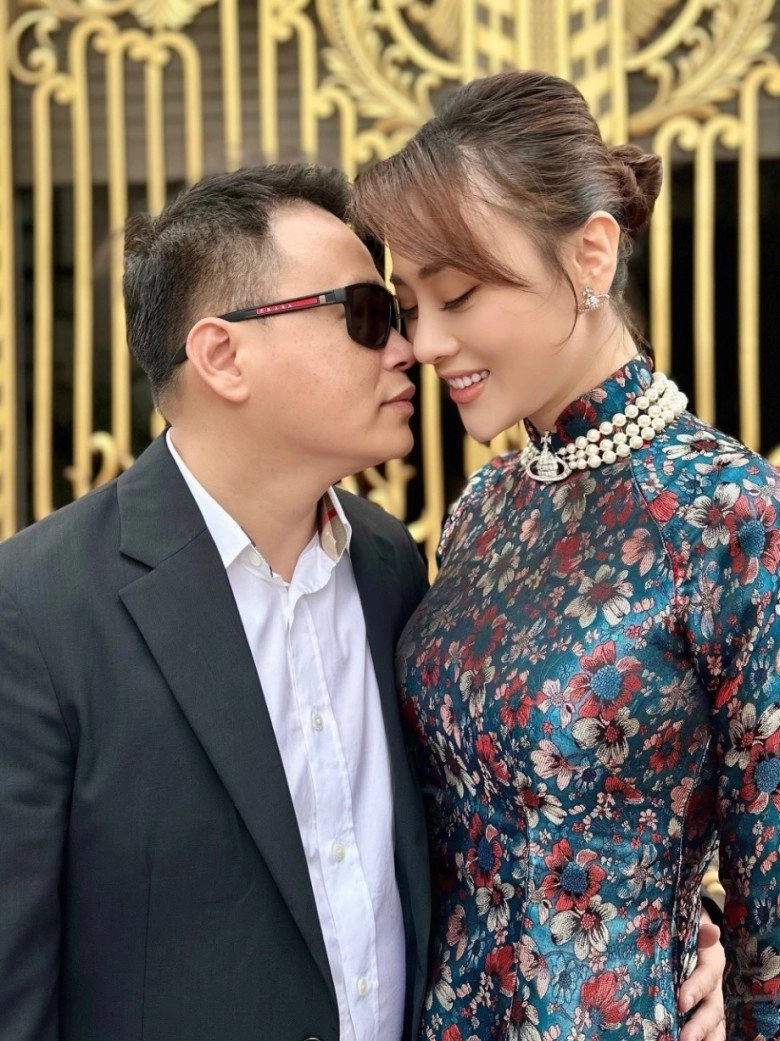 Phương oanh khoe cảnh bỉm sữa ai cũng chú ý chi tiết ở cặp sinh đôi liên quan đến shark bình - 4