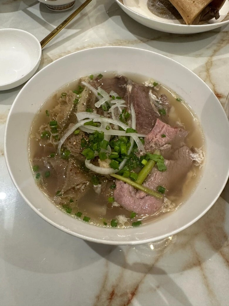 Quách thành danh - ông bố 5 con đảm đang trổ tài nấu ăn con chỉ thích phở của ba - 3