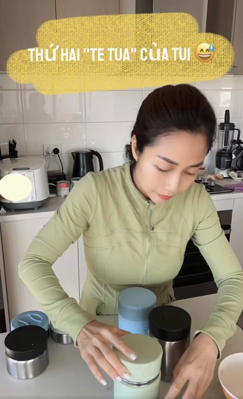 Sau nửa năm một mình đưa 3 con sang úc sống ốc thanh vân đăng tải dòng trạng thái gây chú ý - 2