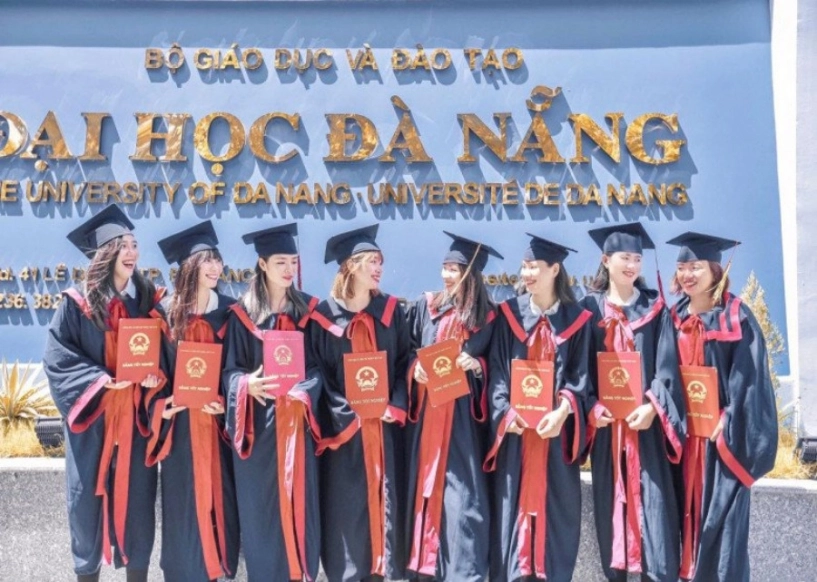 Sinh 8 con gái bị gièm pha vợ chồng nhận lộc trời thương tuổi xế chiều - 2