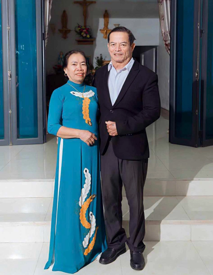 Sinh 8 con gái ông bố nghèo nghệ an dạy con 2 câu tuổi già hưởng trái ngọt - 2