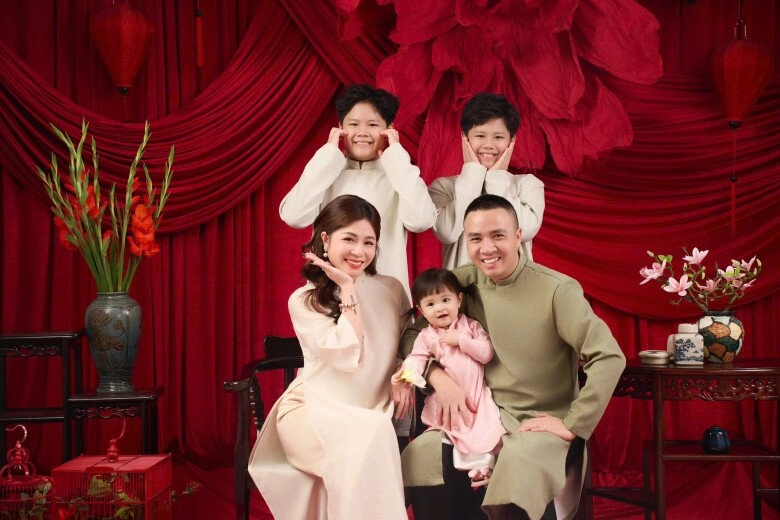Sinh con cho chồng đạo diễn ở tuổi u40 mc nổi tiếng vtv hoàng linh được chồng cưng chiều làm mẹ sung sướng - 3