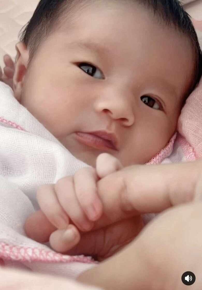 Sinh con gái quốc tịch mỹ cảnh bỉm sữa ở nhà chăm con ở xứ cờ hoa của võ hoàng yến không lung linh như ảnh mạng - 2