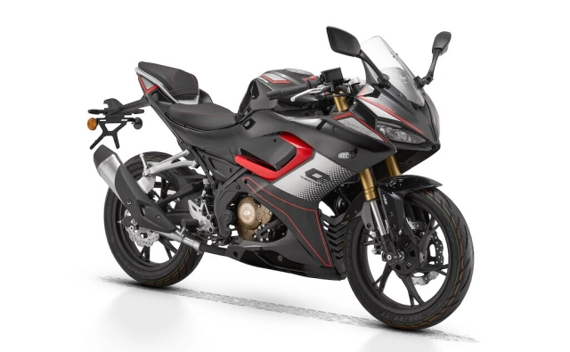 Srk 125r 2025 vượt mặt các đổi thủ nhờ vào dàn chân nguyên bản 4 piston - 3