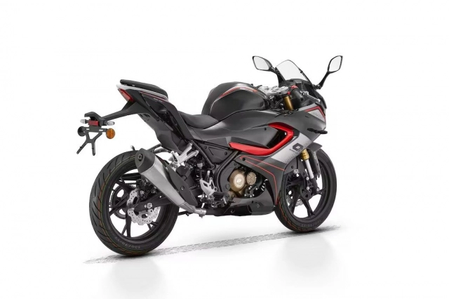 Srk 125r 2025 vượt mặt các đổi thủ nhờ vào dàn chân nguyên bản 4 piston - 4