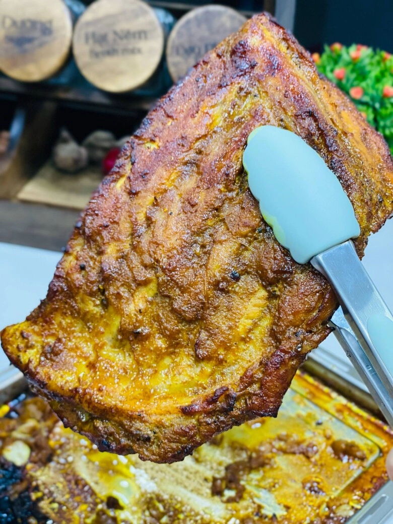 Sườn nướng tảng ngũ vị cực dễ làm mà ngon miệng thơm nức ai ăn cũng thích - 6