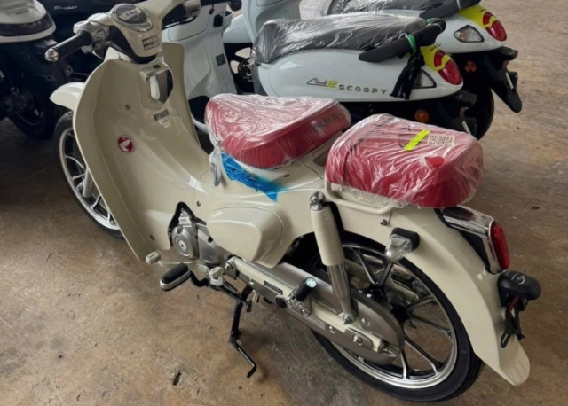 Super cub c125 custom edition vừa cập bến việt nam với giá bán lên đến 150 triệu đồng - 1