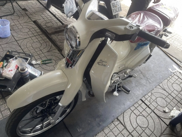 Super cub c125 custom edition vừa cập bến việt nam với giá bán lên đến 150 triệu đồng - 3