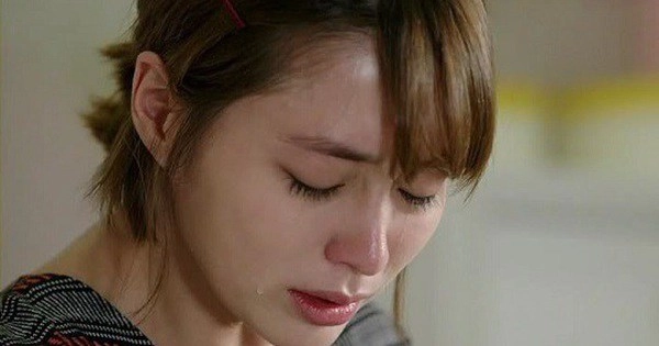Thấy mẹ chồng lẻn vào phòng con dâu giả vờ ngủ bật khóc khi biết được việc làm của bà - 4