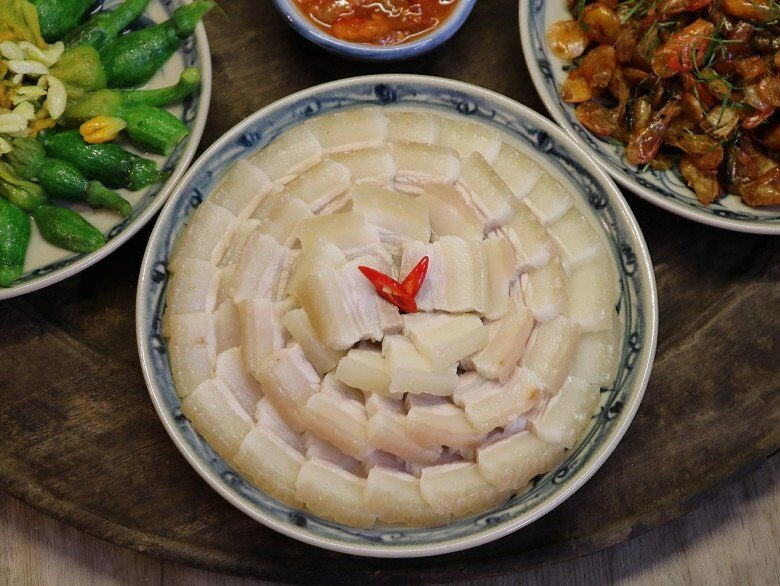 Thích ăn thịt luộc mà khi làm hay bị hôi màu xỉn nhớ 3 điều này thịt thơm nức trắng ngon nhìn chỉ muốn chấm mắm ngay - 4