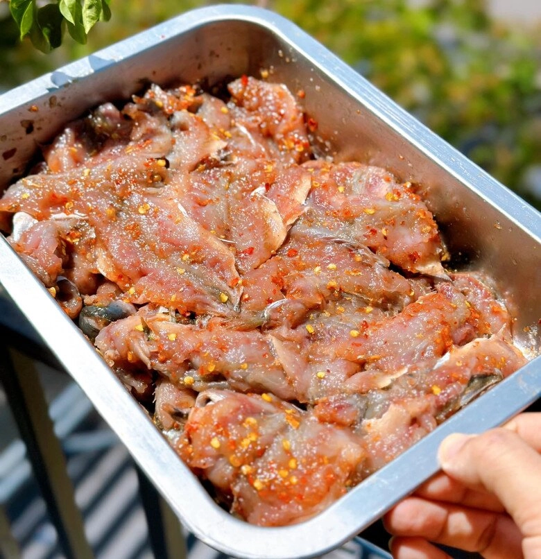 Thiếu đồ nhậu mẹ đảm đà nẵng làm cá nục khô rút xương dai ngọt đậm vị càng ăn càng nghiền - 6