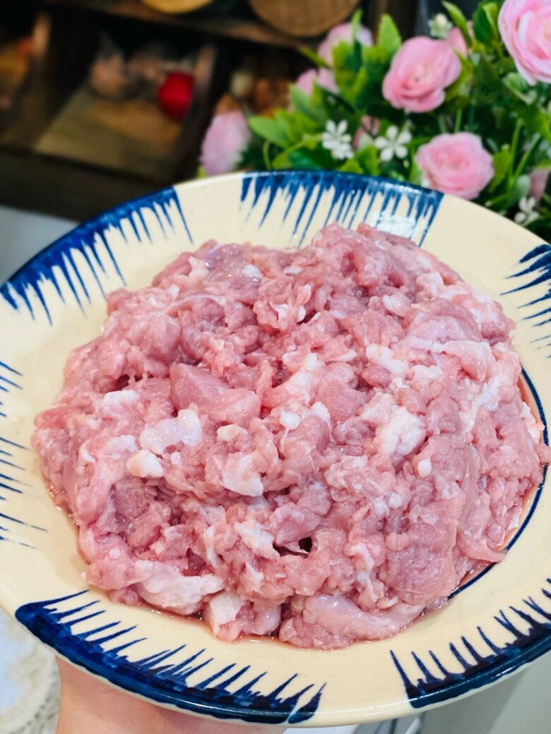 Thịt băm nướng mềm mọng ngọt ngon thơm nức nhờ tuyệt chiêu tẩm ướp này - 3