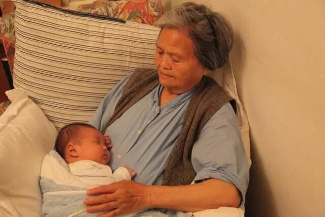Thông gia ở quê lên thăm mang túi trái cây cho cháu thì bị nhà nội từ chối biết lý do ai cũng đồng tình - 3