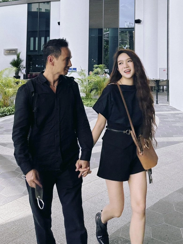 Tiểu thư hà thành u40 làm mẹ 4 con xinh đẹp giỏi giang còn kiếm 276 tỷ đồng trong 9 ngày - 5