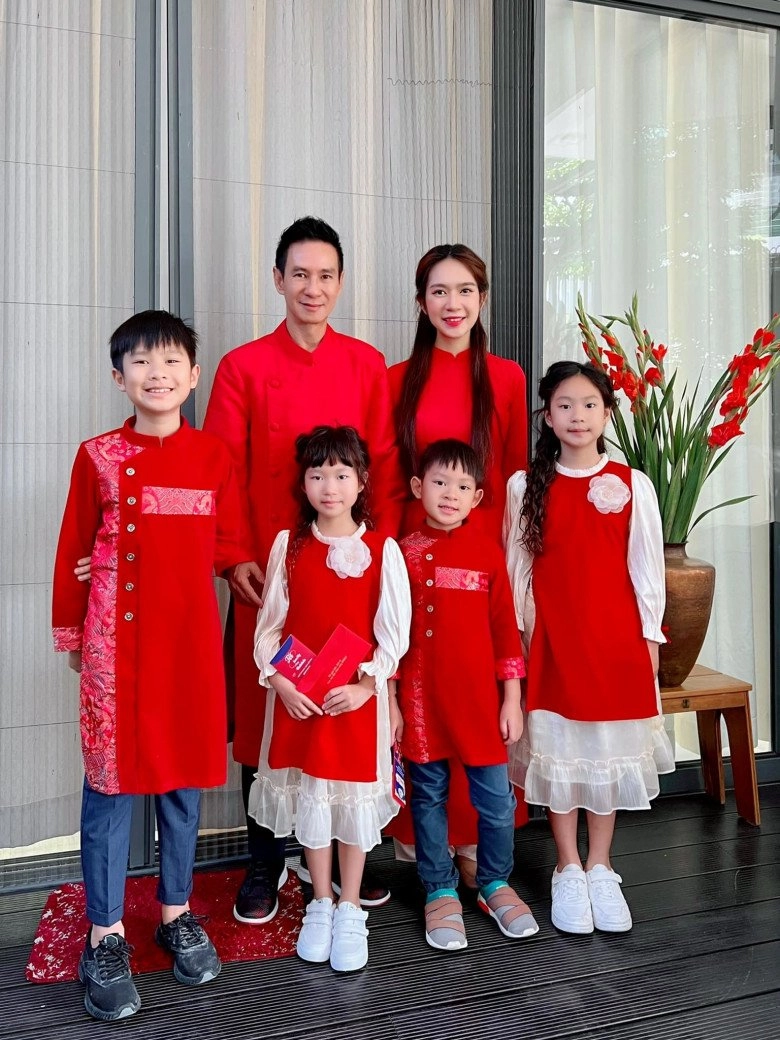 Tiểu thư hà thành u40 làm mẹ 4 con xinh đẹp giỏi giang còn kiếm 276 tỷ đồng trong 9 ngày - 11