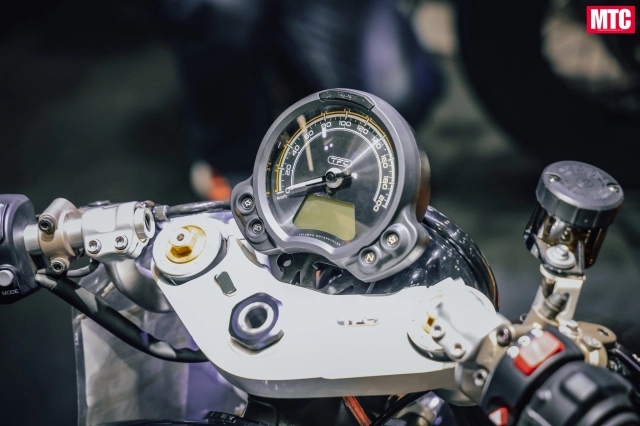 Tín đồ hoài cổ chỉ biết xuýt xoa trước phiên bản triumph bonneville bobber tfc 2025 - 7