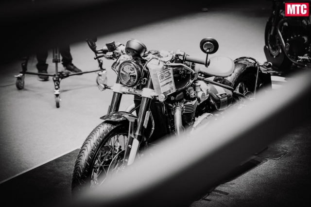Tín đồ hoài cổ chỉ biết xuýt xoa trước phiên bản triumph bonneville bobber tfc 2025 - 26