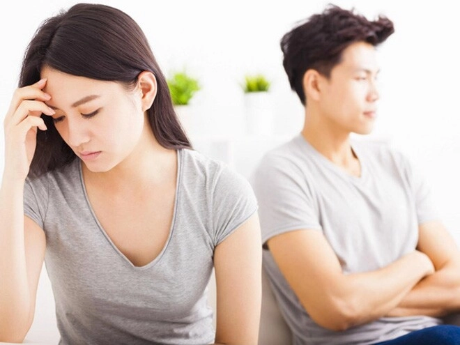 Tỉnh dậy giữa đêm con gái luôn nói trong tủ quần áo có người tôi mở ra thì cả đêm mất ngủ - 2