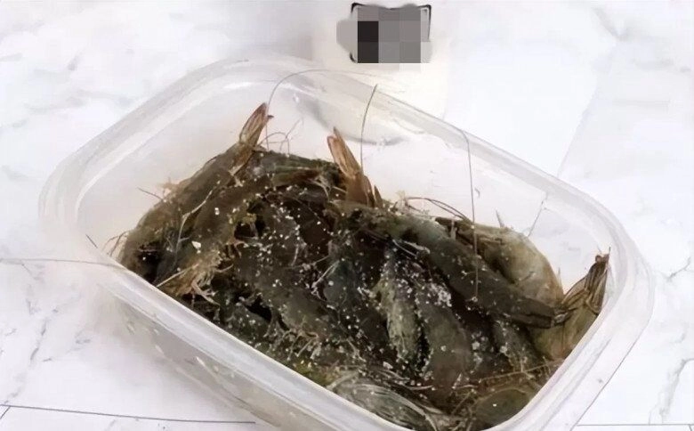 Tôm cấp đông không bị đen dầu vẫn tươi như mới bắt có thật đấy chỉ nhờ 1 nguyên liệu trong bếp - 2