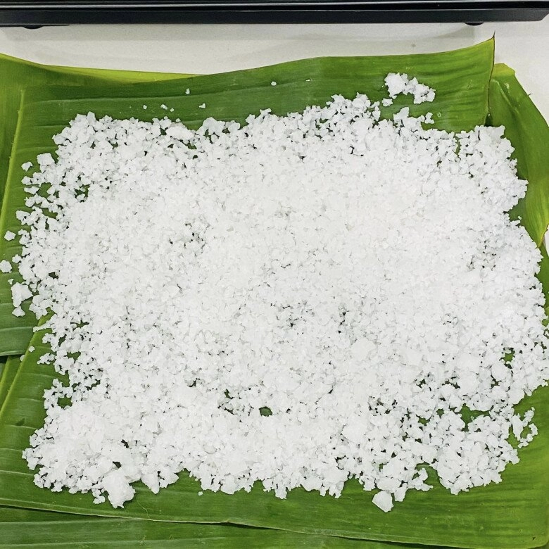 Tôm nướng muối vừa đơn giản lại ngon màu đẹp rực rỡ của mẹ đảm sài gòn - 4