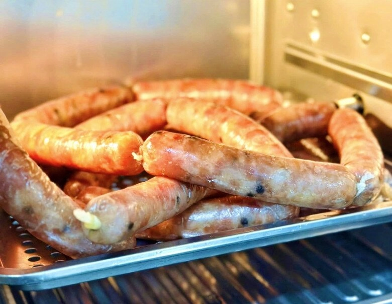 Tự làm lạp xưởng tại nhà không phần phải phơi nắng chỉ 6 tiếng là ăn được luôn thơm ngon đã miệng - 8