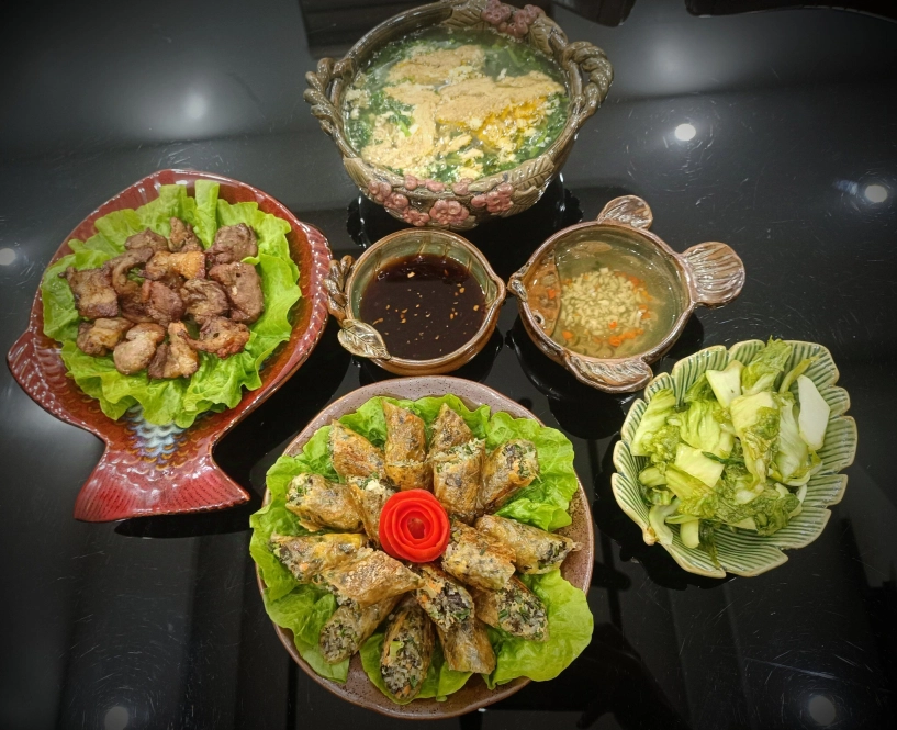 Từng tiết kiệm tiền bán ve chai để mua sách nấu ăn giờ nhìn loạt cơm ngon của mẹ đảm ai cũng phải khen hết lời - 6