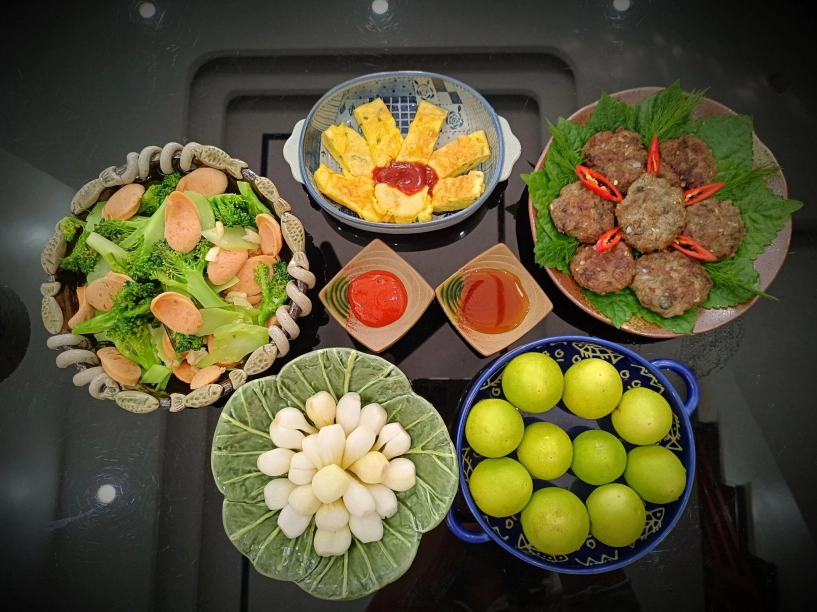 Từng tiết kiệm tiền bán ve chai để mua sách nấu ăn giờ nhìn loạt cơm ngon của mẹ đảm ai cũng phải khen hết lời - 13