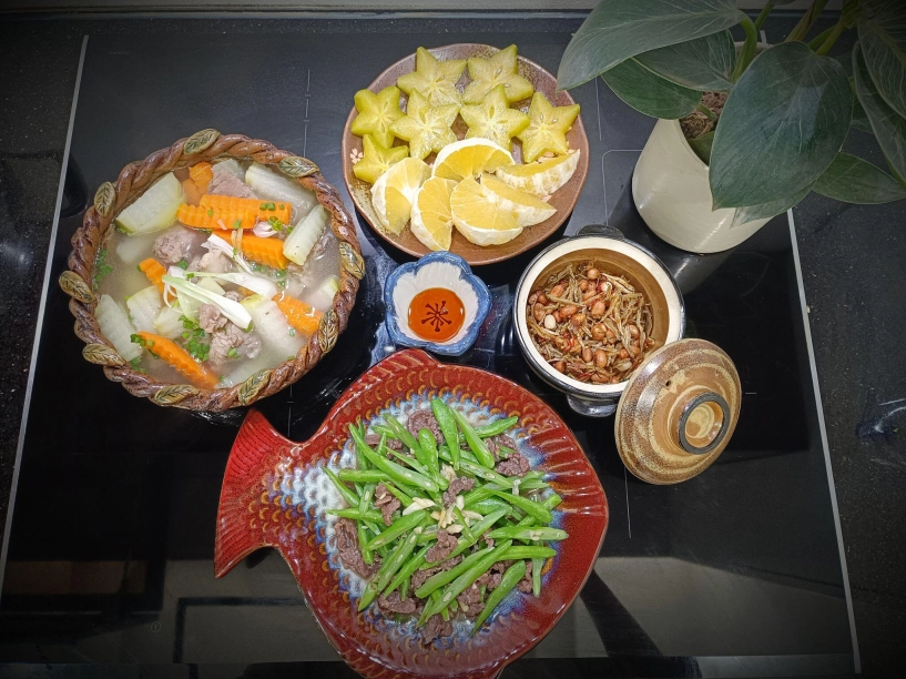 Từng tiết kiệm tiền bán ve chai để mua sách nấu ăn giờ nhìn loạt cơm ngon của mẹ đảm ai cũng phải khen hết lời - 17