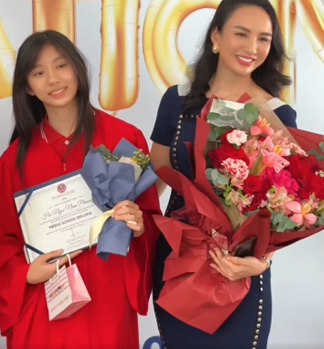 Vài phút trên sàn diễn bé gái 15 tuổi lấn át hh tiểu vy vì quá đẹp được mẹ đào luyện để đậu hoa hậu tương lai - 12
