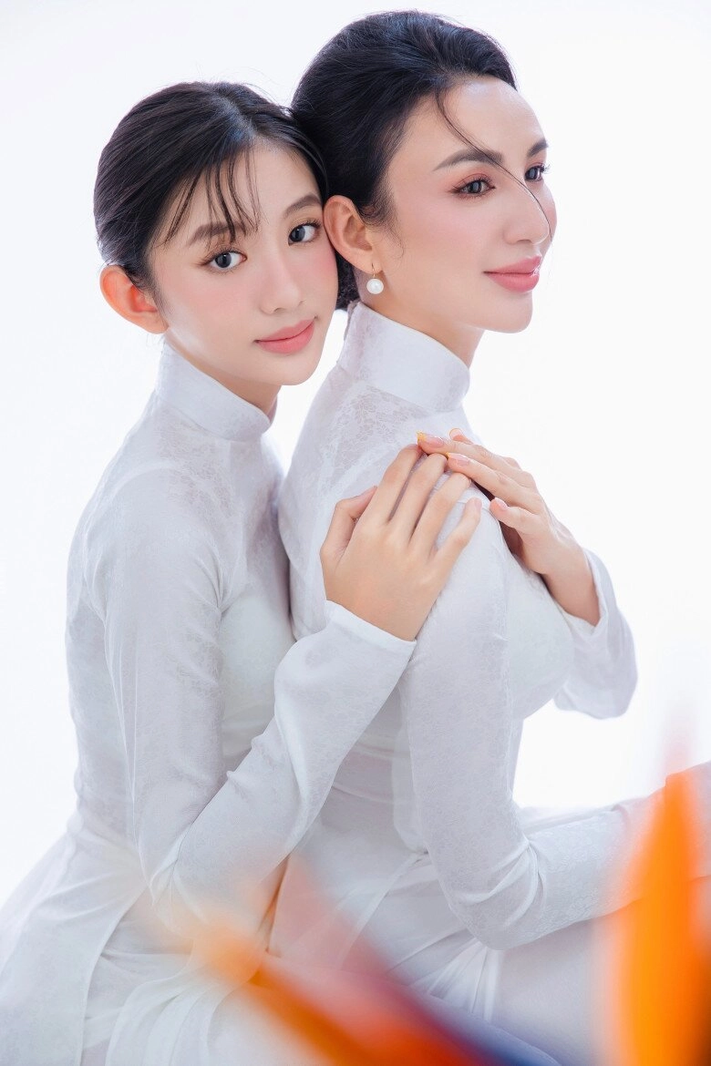 Vài phút trên sàn diễn bé gái 15 tuổi lấn át hh tiểu vy vì quá đẹp được mẹ đào luyện để đậu hoa hậu tương lai - 17