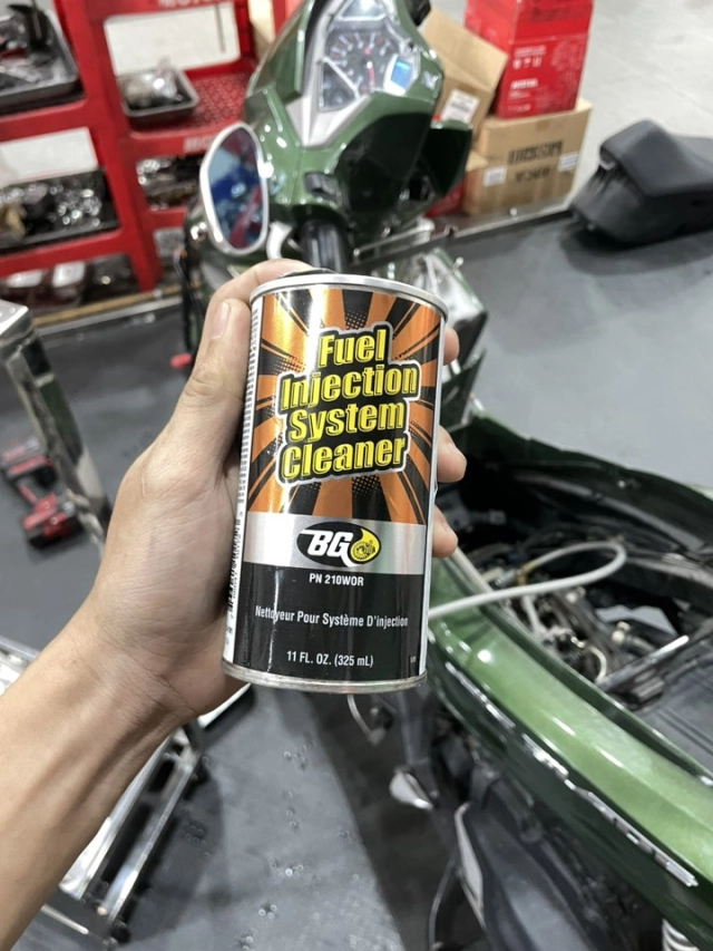 Vệ sinh kim phun buồng đốt bằng dung dịch chuyên dụng bg phục hồi động cơ như mới - 4