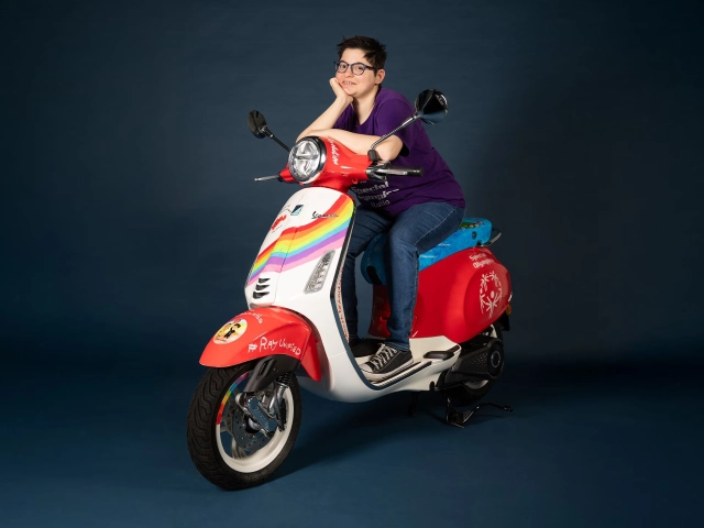 Vespa ra mắt bộ 3 primavera electric với ngoại hình độc đáo để chào mừng thế vận hội mùa đông 2025 - 7