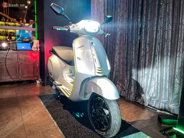 Vespa sprint tech chính thức ra mắt tại việt nam với giá bán hơn 100 triệu đồng - 18
