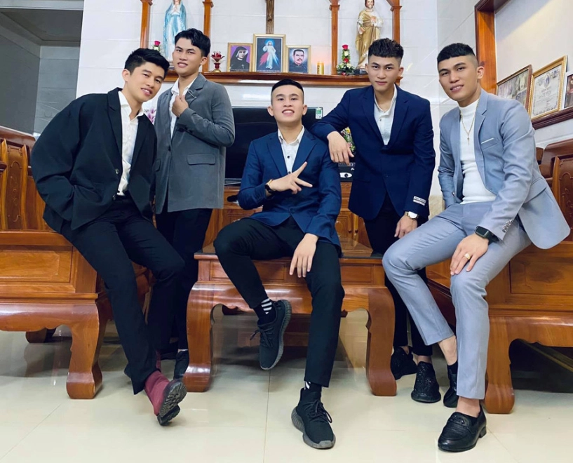 Vợ chồng nghệ an sinh 5 con trai tậu 5 miếng đất cho con làm của để dành - 2