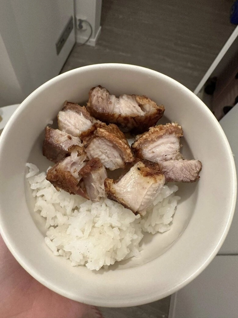 Vợ cũ huy khánh đảm hơn khi chăm con gái ở phần lan khoe cách làm heo quay siêu dễ mà ngon tuyệt - 3