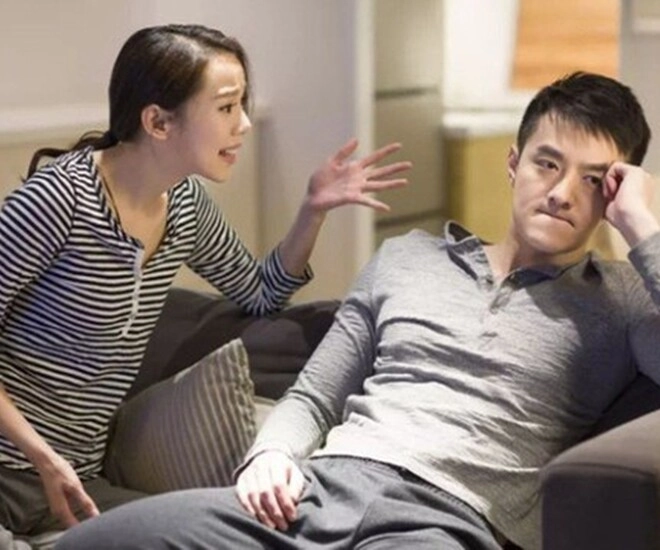 Vợ làm mất túi hơn trăm triệu ở nước ngoài cảnh sát tìm thấy thì phát hiện một thứ bên trong khiến chồng cực sốc - 1