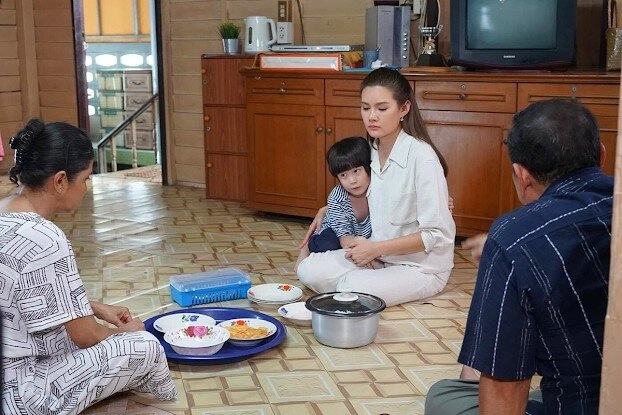 Vu lan gia đình sum họp tôi nấu cho bố mẹ chồng mâm cơm 7 món xịn sò nhưng lúc dọn lên ai cũng bỏ về - 2