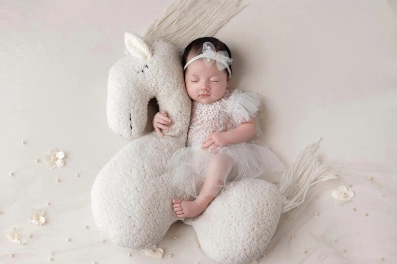 Vừa chào đời con gái thứ 3 của đặng thu thảo đã rúng động cõi mạng nhan sắc không hổ danh mẹ là hh đẹp nhất việt nam - 1