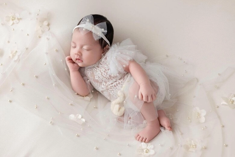 Vừa chào đời con gái thứ 3 của đặng thu thảo đã rúng động cõi mạng nhan sắc không hổ danh mẹ là hh đẹp nhất việt nam - 3