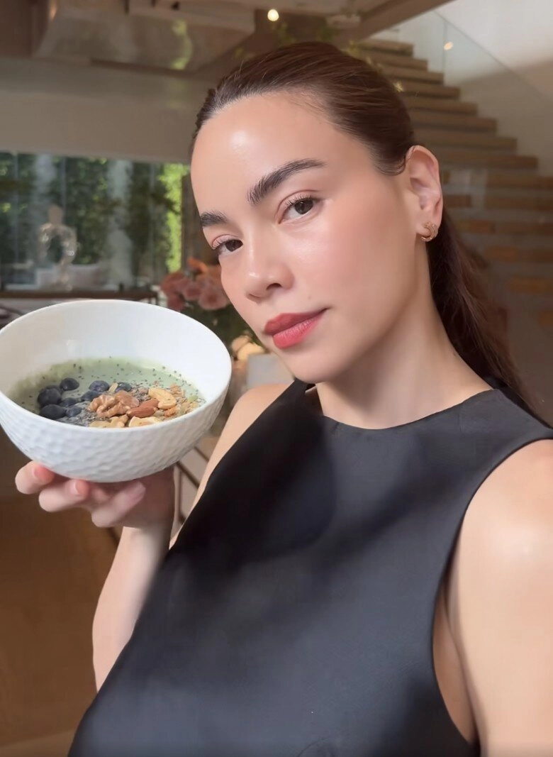 Vừa khoe thành tích của cậu út leon nay hồ ngọc hà lại tiếp tục báo tin mừng liên quan đến con trai 14 tuổi subeo - 9