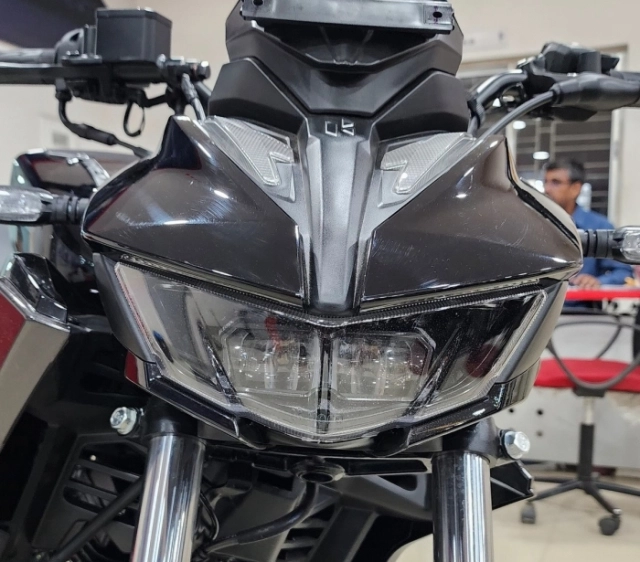 Xe côn tay xtreme 125r 2025 ra mắt thêm phiên bản yên đơn giá rẻ hơn cả honda future - 1