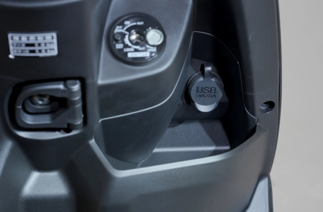 Yamaha cygnus griffith 2025 trình làng ở quê nhà với bảng màu mới bắt mắt và thời trang hơn - 7
