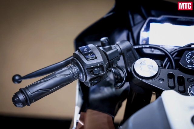 Yamaha lột xác r15 connected 2025 với giao diện mới cực kì hút mắt - 11