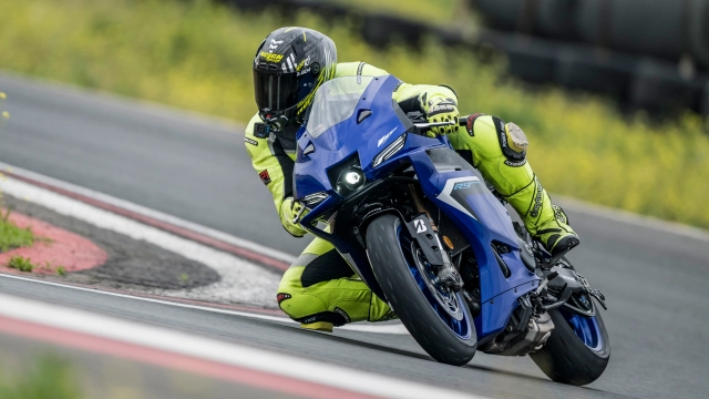 Yamaha r9 vs ducati panigale v2 - cuộc đua tối thượng trong phân khúc xe thể thao tầm trung - 12