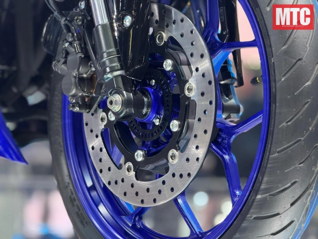 Yzf-r3 2025 chính thức ra mắt tại bangkok motor show 2025 với thiết kế mới - 12