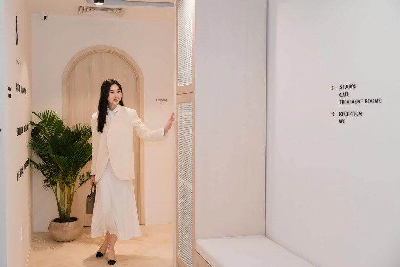 10 công thức phối váy dài đẹp bất bại của các nàng dâu hào môn nàng nấm lùn hay mũm mĩm đều có thể tham khảo - 6