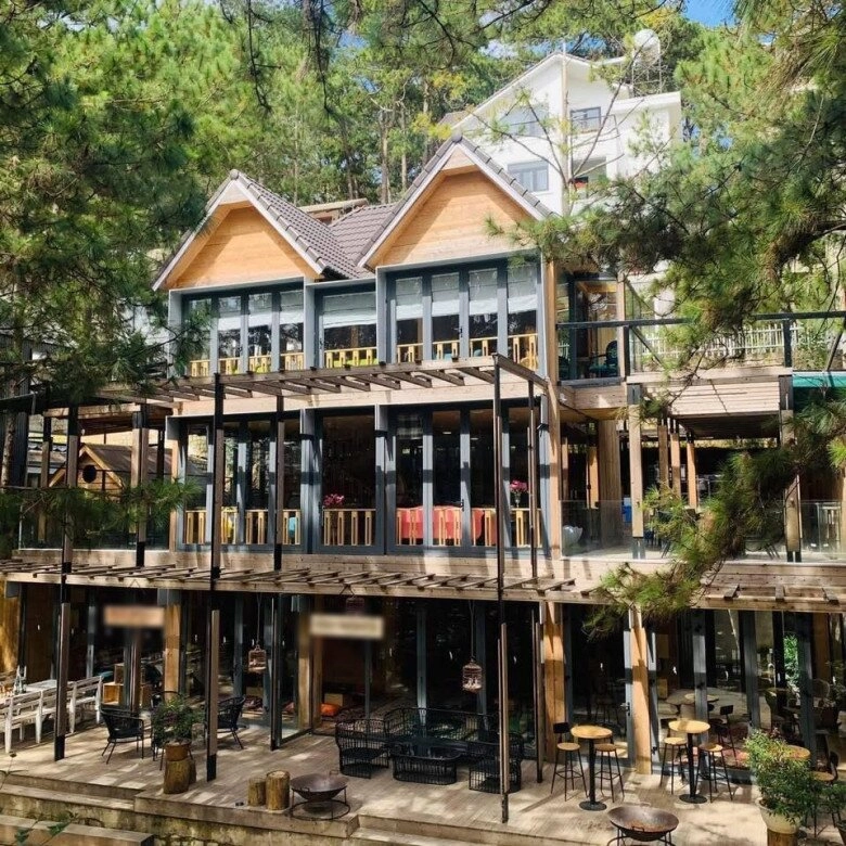 2 căn biệt thự sát nhau của phan như thảo giữa khu vườn như cổ tích nhiều người bất ngờ khi biết chủ nhân - 2